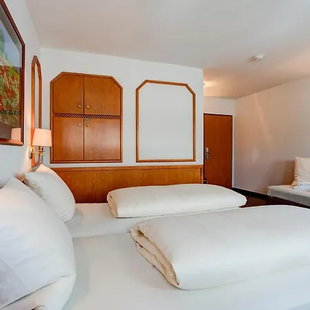 فندق Stern By Empa 3*