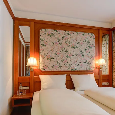 Centro Stern Hotel 3*