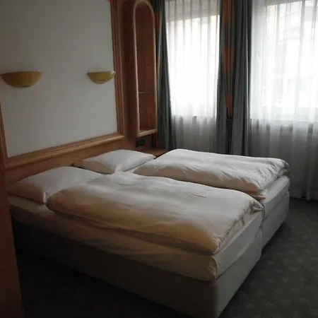 Hotel Stern By Empa 3*