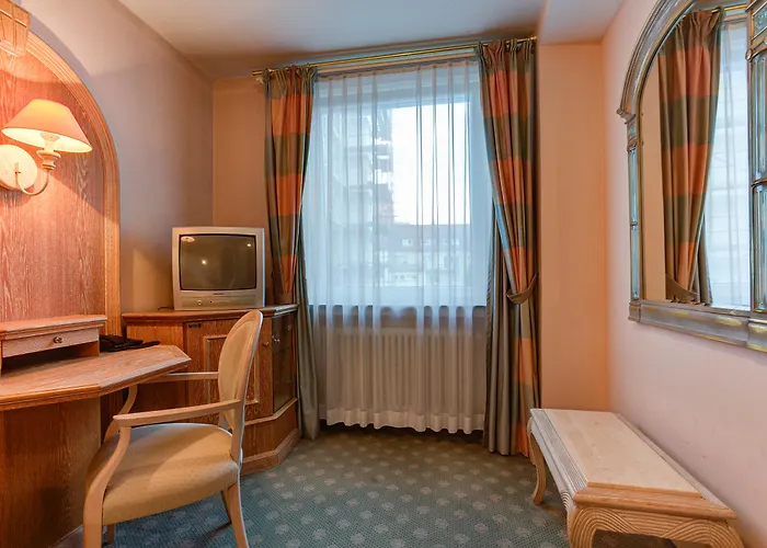 Centro Stern Hotel 3*