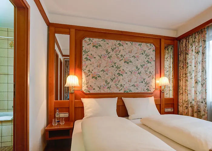 Centro Stern Hotel 3*